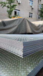 Tôle d'acier antidérapante galvanisée Q195 Q215 Q235B à motif goutte d'eau 3 mm <span class=keywords><strong>pour</strong></span> marches d'<span class=keywords><strong>escalier</strong></span> - Product Image 3