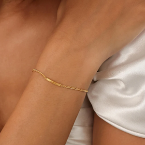 <span class=keywords><strong>Bracelet</strong></span> en plaqué or 18 ct avec nom d'animal de compagnie <span class=keywords><strong>Bracelet</strong></span> de petite barre avec symbole de patte <span class=keywords><strong>personnalisé</strong></span> empilable <span class=keywords><strong>pas</strong></span> <span class=keywords><strong>cher</strong></span> fait à la main bijoux en gros - Product Image 2