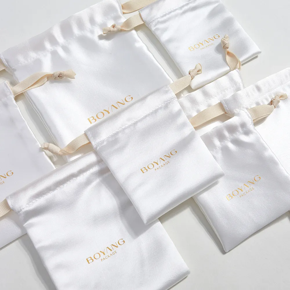 Confezione regalo di lusso di moda personalizzata borsa per gioielli con coulisse in raso di seta