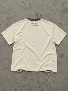 Camiseta Ringer Vintage Personalizada con Cuello en Contraste, Dobladillo Desgastado, Parche con Estampado Gráfico, Estilo Oversize, Streetwear para Hombre - Product Image 3