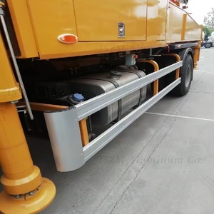 Ringhiera Laterale in Alluminio Anodizzato Antiruggine - Protezione Laterale Resistente per Camion Frigoriferi - Product Image 4