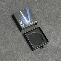 Boîte en papier rigide noire personnalisée avec gaufrage de logo, design luxueux recyclable, emballage de produits électroniques, laminage mat, doublure en éponge