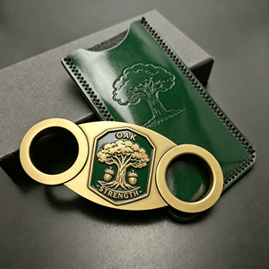 Cortador de Cigarros de Doble Cuchilla con Diseño Clásico, Grabado Personalizado, Regalo Empresarial de Venta Caliente - Product Image 1