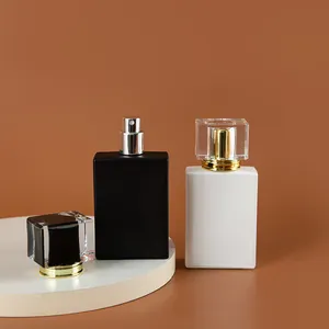 Yeniden 30ML 50ML 100ml mat siyah beyaz boş erkek parfum köln araba hava spreyi parfüm manyetik cam şişe
