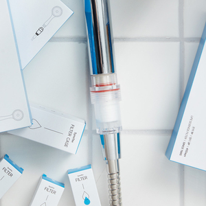 Filtre à eau de voyage manuel compact SynoTex, débit de 1200 GPD, matériaux PC/PP/silicone, pour les détaillants, les importateurs, support OEM/ODM - Product Image 1