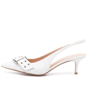 Décolleté con <span class=keywords><strong>tacco</strong></span> gattino da donna di design marrone nero bianco con slingback con occhielli 2024 - Product Image 6