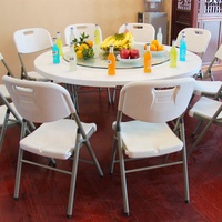 Tables rondes pliantes en plastique pour événements et réceptions en plein air