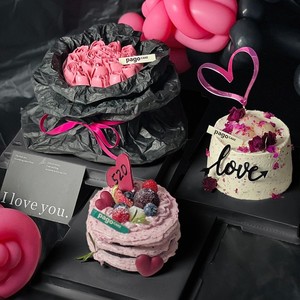 <b>Honey</b> And Sweetness Cake Plug Valentine's Day Birthday Rose Cake Decoration Acrylic Couple Cake Ornament - Product Image 3