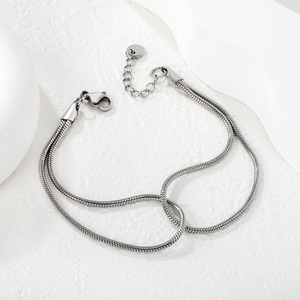 Pulsera de Doble Capa con Bloques de Color en Acero Inoxidable, Cadena de Serpiente, Joyería para Mujer, Regalo, Diseño Minimalista y Moderno - Product Image 4