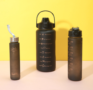 <span class=keywords><strong>Precio</strong></span> al por mayor 3 en 1 botella de bebida de plástico deportiva con soporte para teléfono para agua, bebidas energéticas, whisky para la escuela - Product Image 1