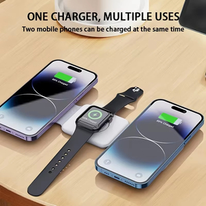 Cargador magnético inalámbrico 3 en 1 Estación de carga rápida Cargador de viaje plegable portátil para iPhone Apple Watch <span class=keywords><strong>AirPods</strong></span> - Product Image 2
