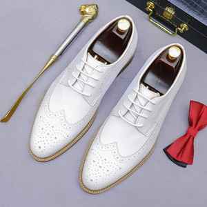 Zapatos de vestir de cuero genuino blanco de alta calidad para hombre, con plataforma grabada, ideales para bodas y oficina. - Product Image 1
