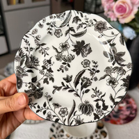 Assiettes de présentation en céramique 13'' à bordure florale motif feuilles blanches et vertes, ensemble de 2 assiettes pour mariages dans un jardin féérique et décoration de table de fête