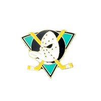 Badge commémoratif de hockey sur glace en alliage de haute qualité, électroplaqué, avec un design de personnages de dessins animés, fabriqué à Guangzhou