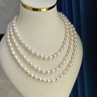 Collier de perles d'eau douce en forme de riz de 6-7 mm, très vendu