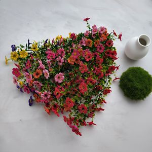 Mur de fleurs artificielles Yuteng, roses violettes, rouges, jaunes, roses, oranges, rouges, pétales de coton, décoration de jardin, décoration de la maison - Product Image 3