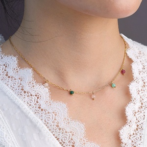 Colliers fins et élégants en acier inoxydable plaqué or 18 carats, petits et sécurisés, pour femmes - Product Image 2