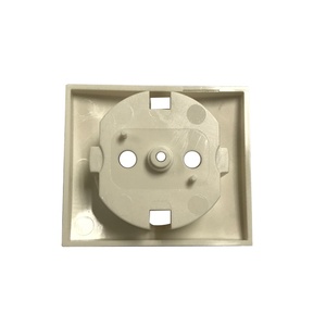 Toma de corriente universal industrial a prueba de agua IP44 con cubierta - Product Image 4