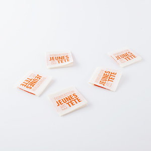 Étiquettes nominatives Vêtements Coudre des étiquettes <span class=keywords><strong>les</strong></span> vêtements et cousues dans l'ordre Tissu Propres étiquettes tissées personnalisées - Product Image 5