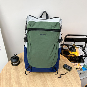 Sac à dos de randonnée unisexe Tusente 18 léger, couleur unie, pour l'extérieur, décontracté, avec bretelles réglables et fermeture éclair intérieure - Product Image 4