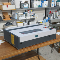 Machine de Découpe Laser Prix Usine, Petite Machine de Gravure Laser Artisanale 6040, Machine à Découper des Films de Téléphone Portable en Bois
