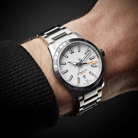 ODM Logo personnalisé 41mm montre de plongée GMT automatique 150M pour hommes de luxe avec NH34 montres mécaniques de calendrier en acier inoxydable