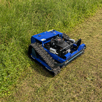 Tondeuse à essence télécommandée avec une largeur de coupe de 550 mm, un moteur Loncin de 224 cm³ et des chenilles en caoutchouc pour les zones agricoles et les herbes hautes