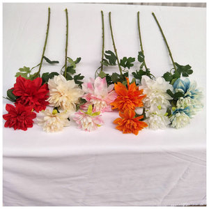 Arrangement floral artificiel Queyiyi Flowers Dahlias 68cm en soie pour la décoration de la maison et des mariages - Product Image 4