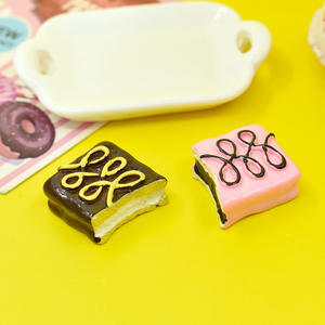Accessoires en résine pour bricolage, série gâteau au chocolat, jouets alimentaires, accessoires de jeu d'imitation, matériaux faits à la main - Product Image 3