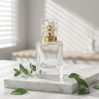 Flacon de parfum en verre carré de haute qualité de 25 ml avec bouchon en alliage de zinc et pulvérisateur à pompe