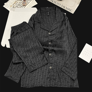 Set <span class=keywords><strong>Pigiama</strong></span> Premium in Seta Ghiaccio per <span class=keywords><strong>Uomo</strong></span>, Cardigan a Maniche Lunghe e Pantaloni, Abbigliamento da Casa Leggero e di Lusso per Giovani, Primavera-Autunno - Product Image 1