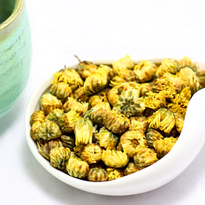 Flores Secas de Margarita Naturales para Mezclas de Té de Hierbas, Eventos Navideños en Vietnam, Menús de Año Nuevo y Servicio de Té de Invierno - Product Image 1