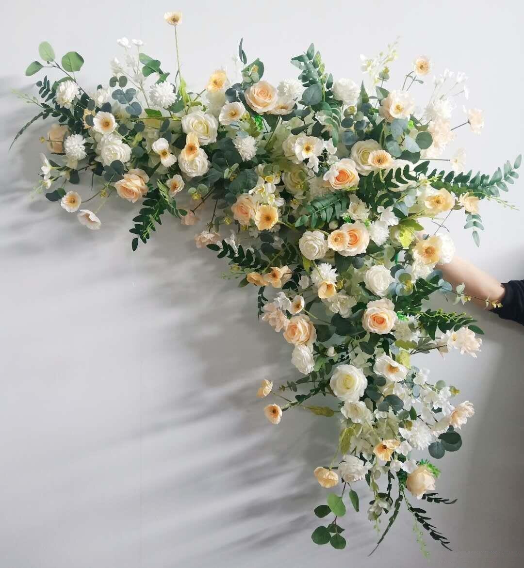 Champagne green triangular flower-1m x 1m