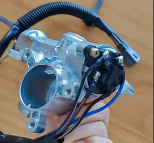 WANJIA 45280-37100 6905737140 84445037140 Zündschloss-Baugruppe mit <span class=keywords><strong>2</strong></span> Schlüsseln für HINO HT130/Dutro 2005-2010, Zinklegierung, Schwarz - Product Image 2