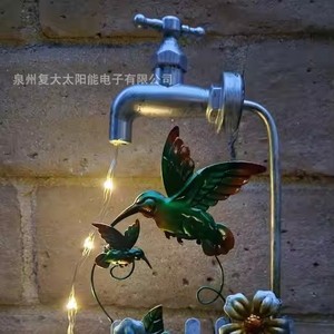 Fontaine à eau solaire en forme de colibri avec lumière LED, décoration murale de jardin extérieure - Product Image 2