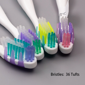 Cepillo de dientes para adultos, cerdas medianas, tira de masaje de nylon para encías, uso doméstico, 17.12g - Product Image 4