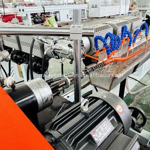 <span class=keywords><strong>PVC</strong></span>吸引サンドホーススパイラルパイプ生産ライン<span class=keywords><strong>PVC</strong></span>真空ポンプ吸引パイプ製造機 - Product Image 2