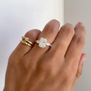 Anillo de compromiso de diamante natural certificado GIA, oro de 18 quilates, diseño personalizado, disponible, suelo de laboratorio redondo, proveedor de joyería de diamantes a granel - Product Image 1