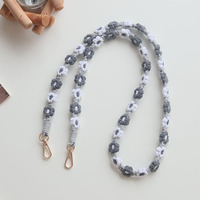 Correa de Muñeca para Teléfono Celular con Cadena Larga y Anillo de Moda 2025, Clip Universal con Diseño de Flor de Margarita, Cordón Tejido para Teléfono Móvil