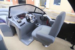 Vendita calda di lusso 27ft in fibra di vetro pontone barca Made in cina per <span class=keywords><strong>mare</strong></span> pesca <span class=keywords><strong>a</strong></span> <span class=keywords><strong>vela</strong></span> sport intrattenimento con motore fuoribordo - Product Image 3