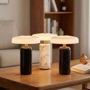 Lampe de table de lecture LED moderne sans fil avec abat-jour en verre marbré, commande tactile, intensité réglable, design minimaliste pour chambre à coucher, ambiance hôtelière - Product Image 1
