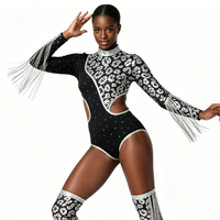Costume de danse sur mesure pour femmes, combinaison de scène à franges noires et argentées, uniforme de majorette de haute qualité