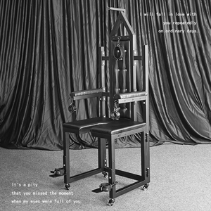 เก้าอี้บีดีเอสเอ็มแบบมีขาโลหะพร้อมสายรัดข้อเท้า สำหรับการฝึกทางเพศขั้นสูง เฟอร์นิเจอร์บีดีเอสเอ็มแบบแข็งแรงทนทาน สำหรับใช้ในห้องใต้ดิน - Product Image 2