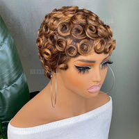 Perruque Kemy Honey Blonde pour coupe pixie, cheveux humains, sans colle, fabriquée à la machine, bouclée, avec frange courte, pour femmes noires
