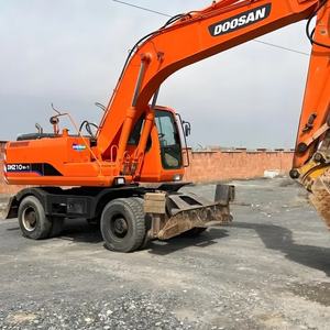 Excavadora hidráulica de rueda Doosan de confianza con motor de núcleo a la venta en stock usada en excelentes condiciones - Product Image 4