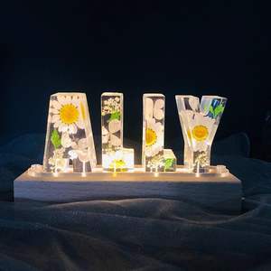 Lampe de nuit LED personnalisée en fleurs séchées, lettre en acrylique personnalisée, décoration de chambre à coucher, cadeau pour <span class=keywords><strong>maman</strong></span>, petite amie, <span class=keywords><strong>anniversaire</strong></span>, Noël - Product Image 4