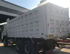 Camión Volquete Semirremolque Marca Sino Truck 6*4 Howo, Camión Volquete de 375 CV y 10 Ruedas, Capacidad de 33 Toneladas - Product Image 2