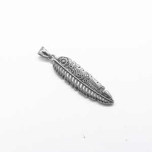Yunnique – pendentif en plumes en acier titane, collier long rétro, bijoux à la mode unisexes - Product Image 2