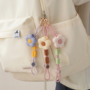 Gancho para mochila con forma de flor Luofanni para viajes al aire libre con diseño colorido y función antipérdida - Product Image 1