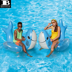 Bouée gonflable requin en PVC robuste avec poignées, jouet aquatique d'été pour enfants et adultes - Product Image 2